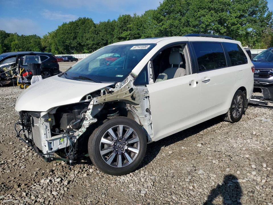 2019 TOYOTA SIENNA XLE 7-PASSENGER - 1