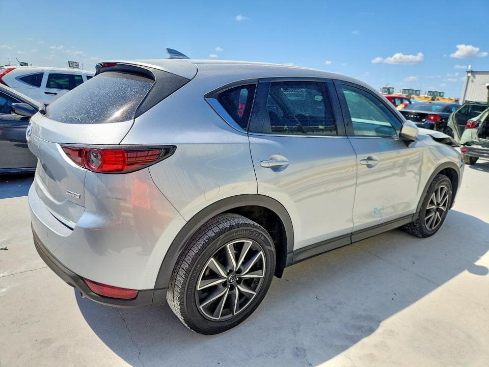 2018 MAZDA CX-5 TOURING 3