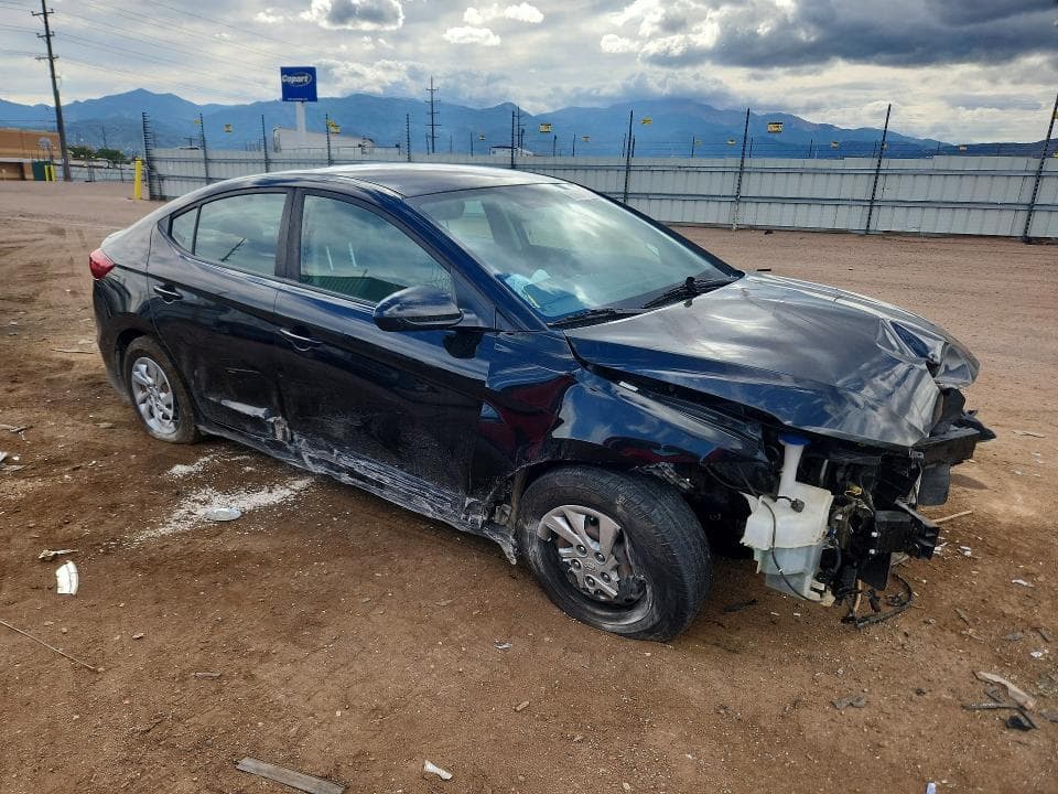2018 HYUNDAI ELANTRA SE 4