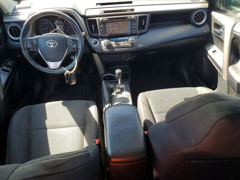 2018 TOYOTA RAV4 XLE 8