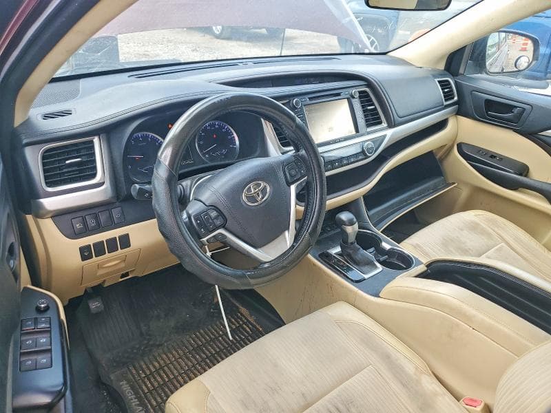 2017 TOYOTA HIGHLANDER LE PLUS 8