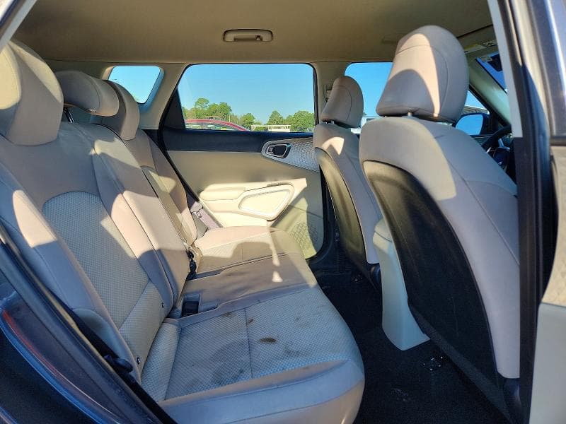 2022 KIA SOUL LX 11