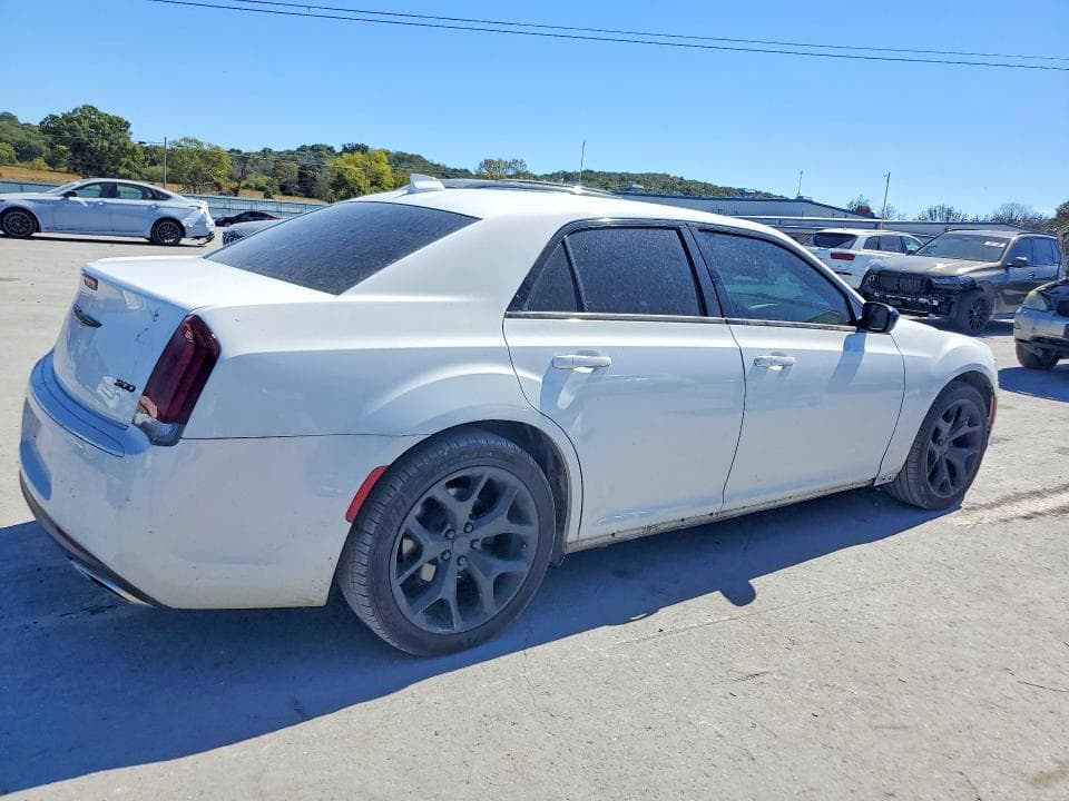 2020 CHRYSLER 300 TOURING 3
