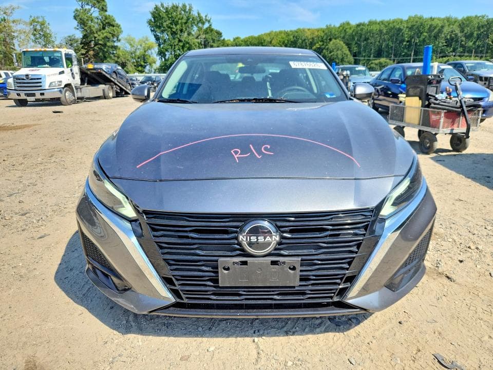 2023 NISSAN ALTIMA S 5