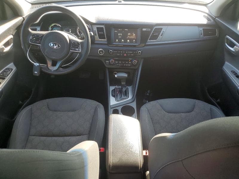 2017 KIA NIRO LX 8