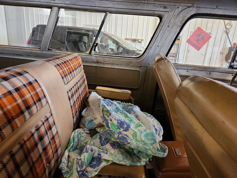 1966 CHEV SUBURBAN 11