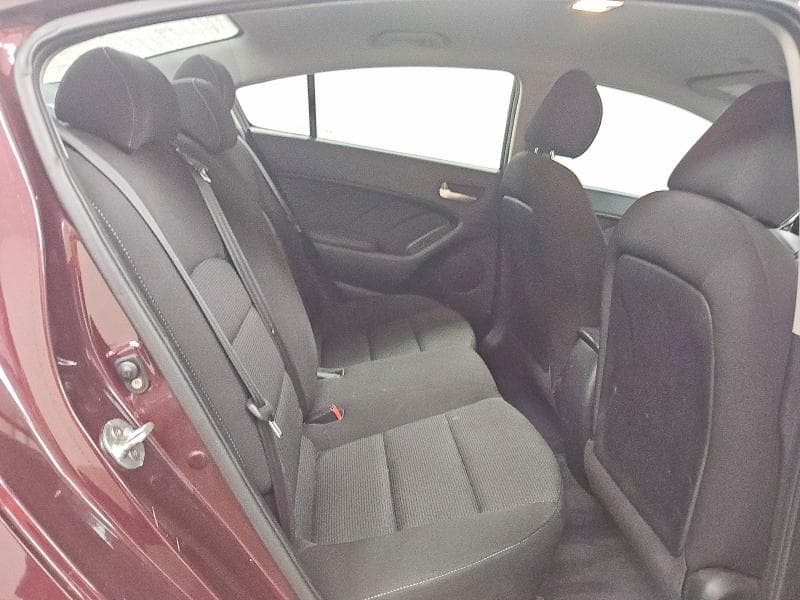 2017 KIA FORTE LX 10