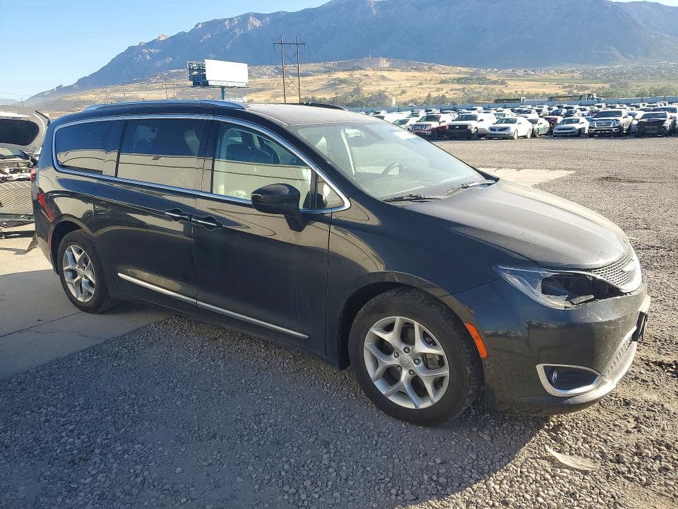 2017 CHRYSLER PACIFICA TOURING L PLUS 4