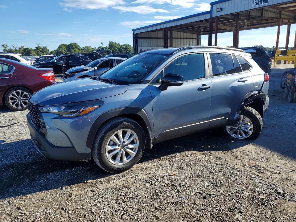 2025 TOYOTA COROLLA CROSS LE