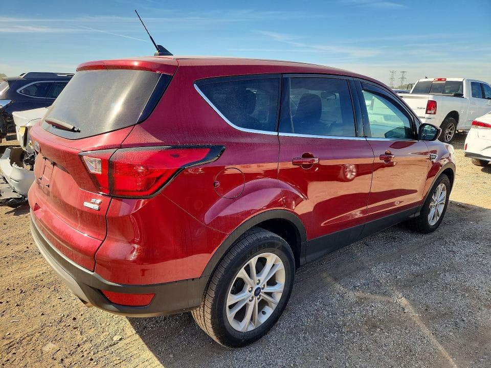 2019 FORD ESCAPE SE 3