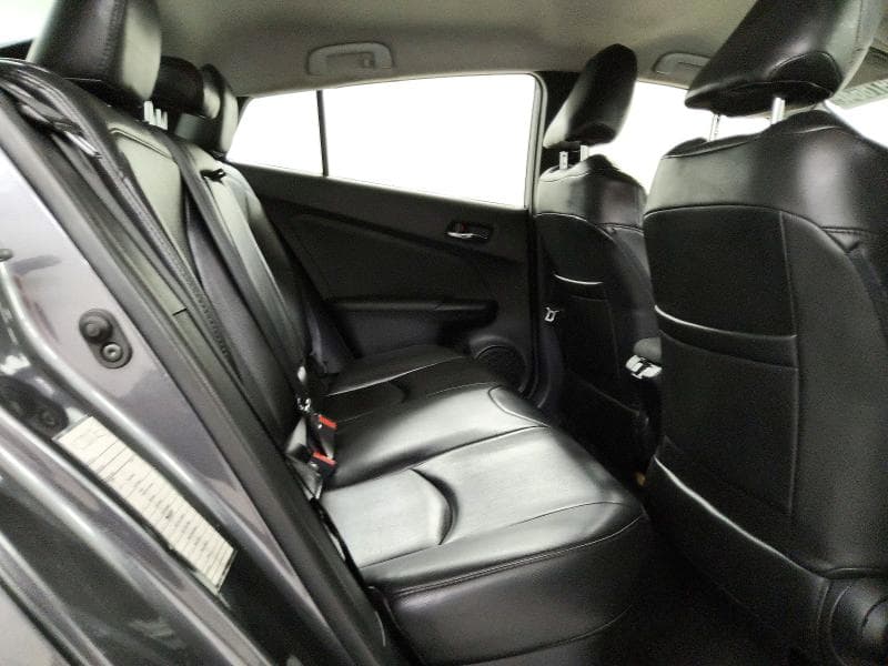 2021 TOYOTA PRIUS LE 10