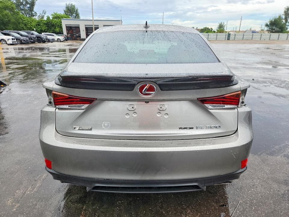 2018 LEXUS IS 300 6