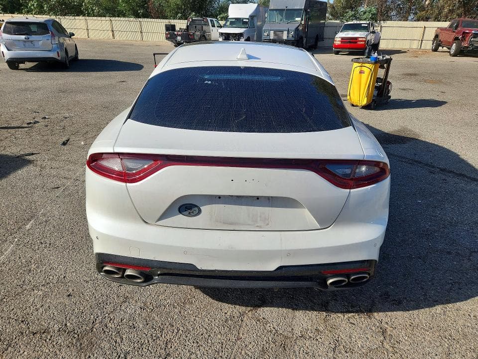 2020 KIA STINGER GT2 6