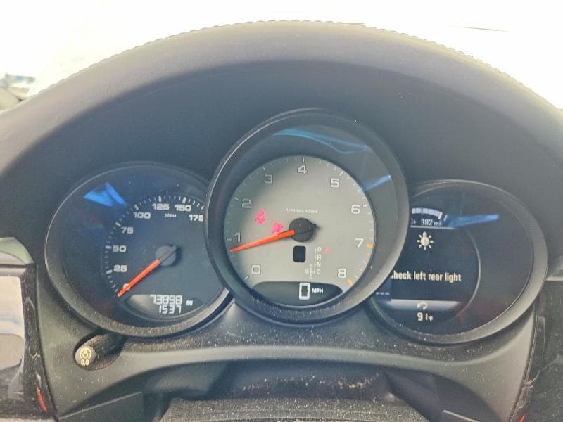 2018 PORSCHE MACAN S 9