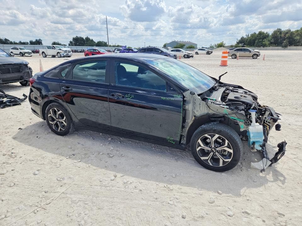 2021 KIA FORTE LXS 4