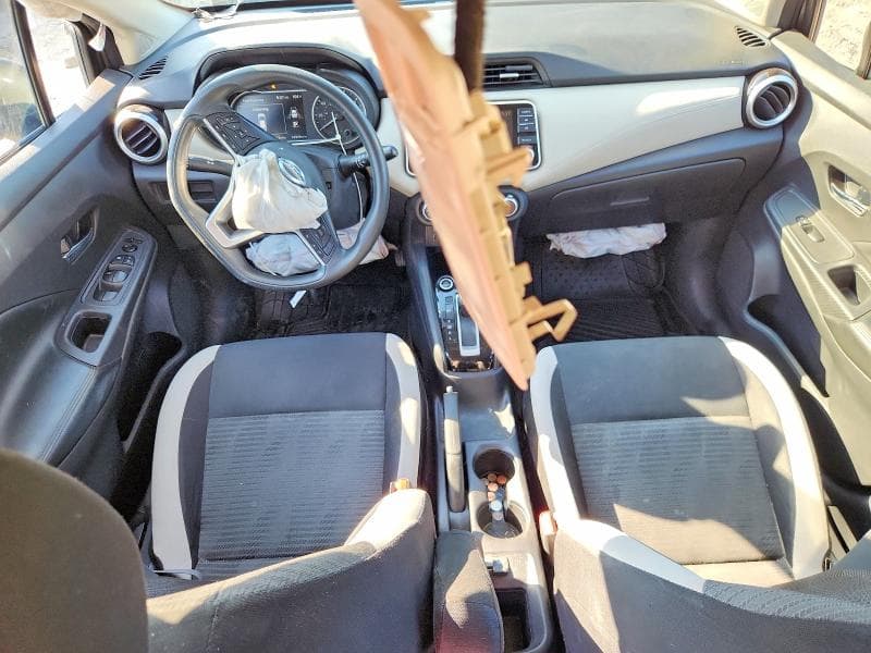 2020 NISSAN VERSA SV 8