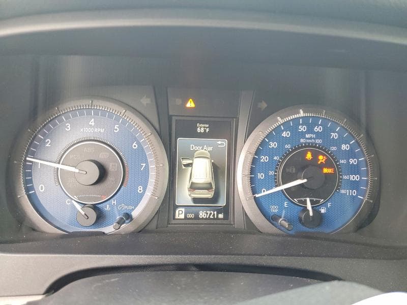 2017 TOYOTA SIENNA XLE 8-PASSENGER 9