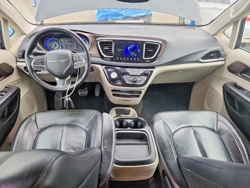 2017 CHRYSLER PACIFICA TOURING L 8