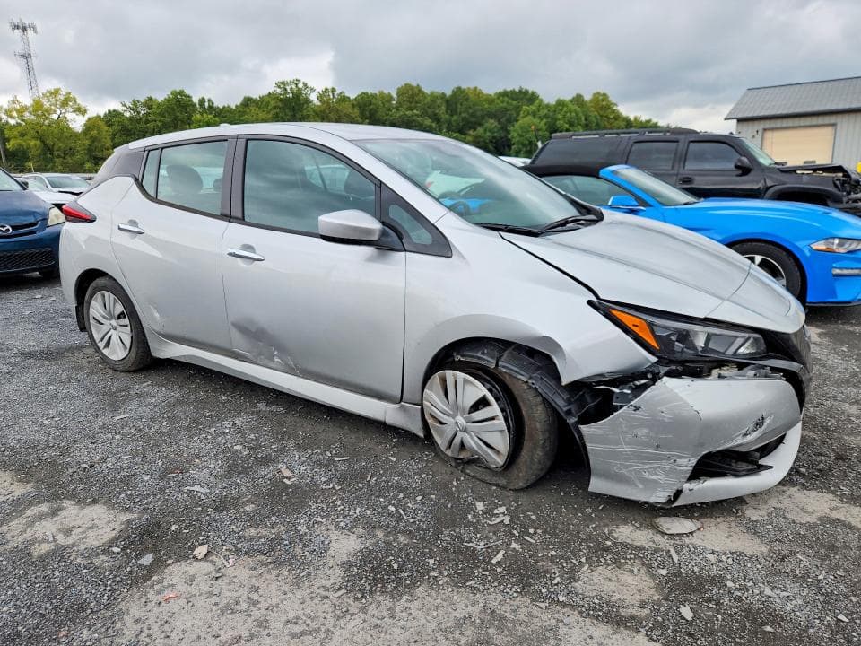 2023 NISSAN LEAF S 4