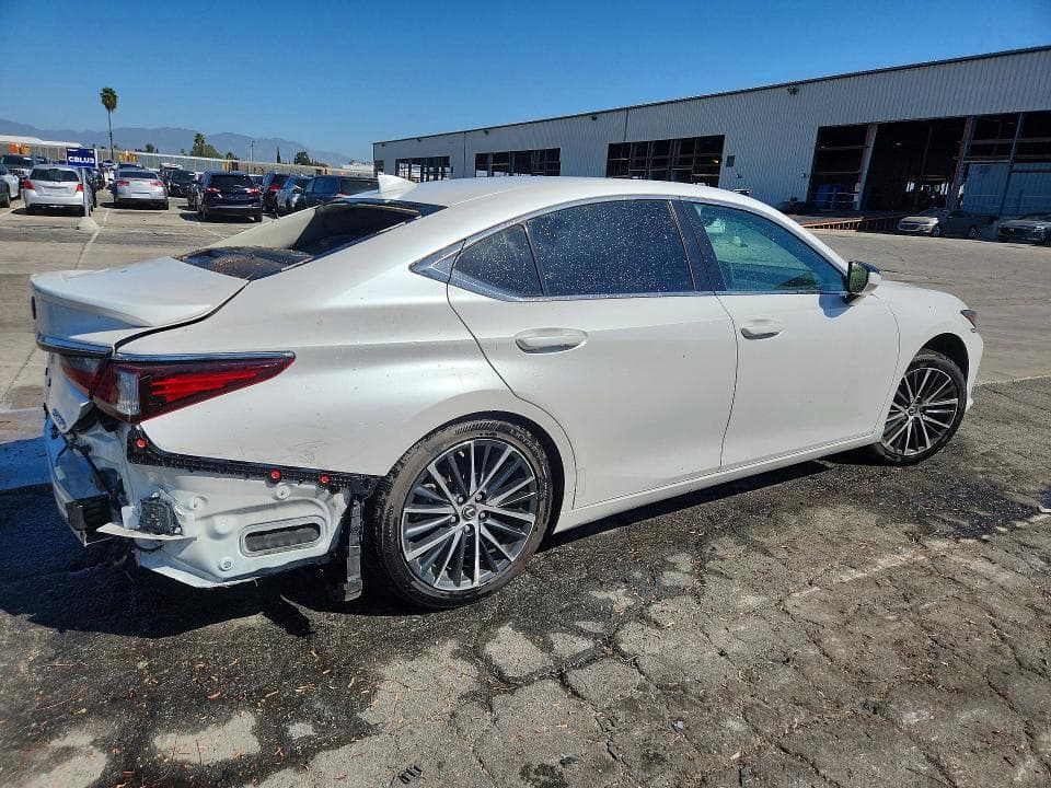 2024 LEXUS ES 300H BASE 3