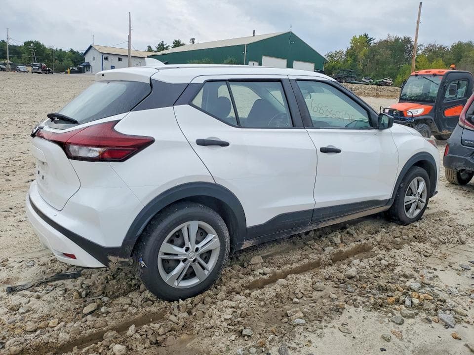 2021 NISSAN KICKS S 3
