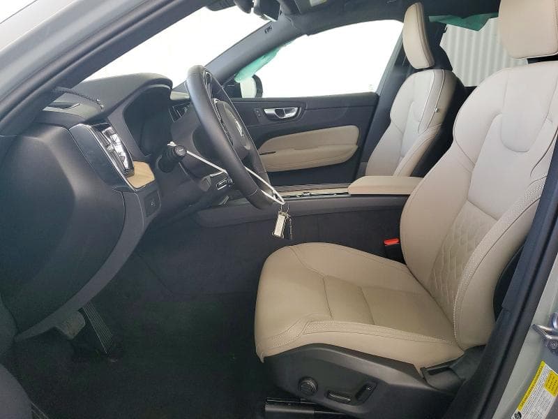 2026 VOLVO XC60 PLUS 7