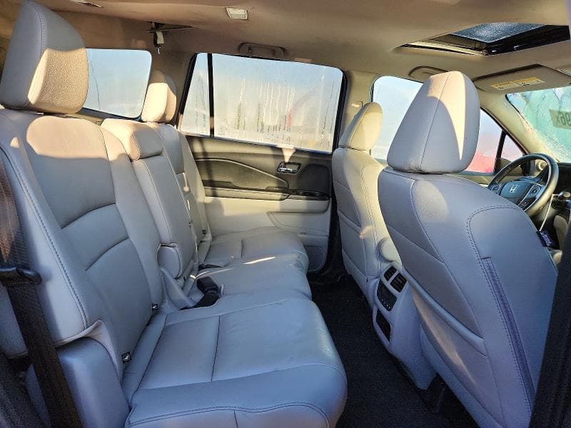 2017 HONDA PILOT EX-L 11