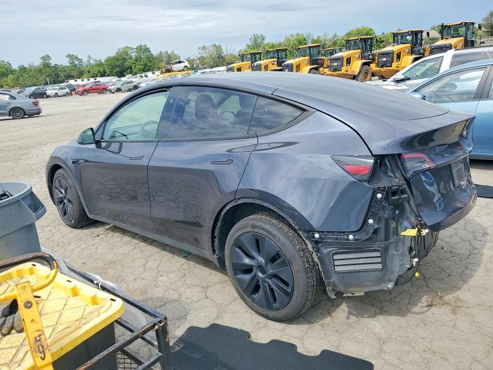 2024 TESLA MODEL Y 2