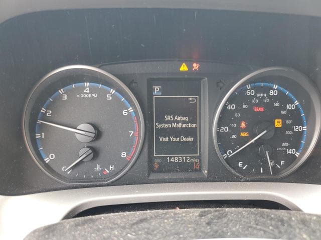 2017 TOYOTA RAV4 XLE 9