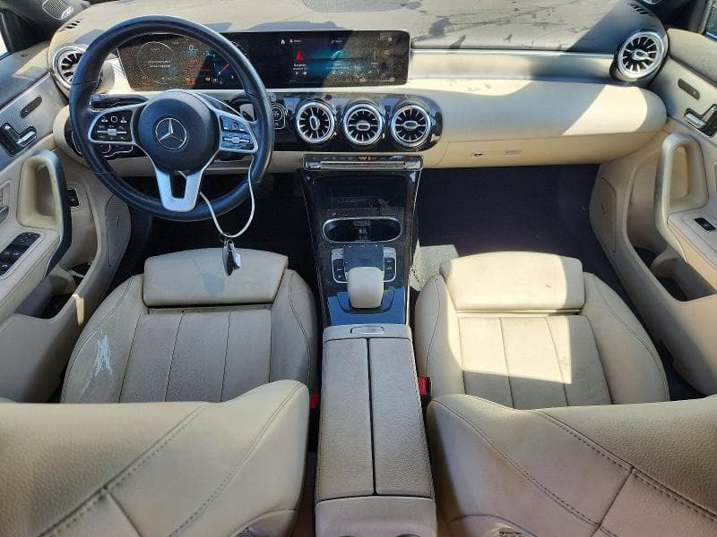 2020 MERCEDES-BENZ A 220 8