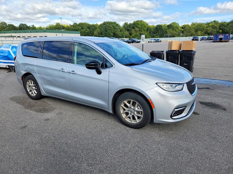 2024 CHRYSLER PACIFICA TOURING L 4