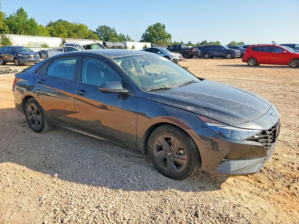 2021 HYUNDAI ELANTRA SEL 4