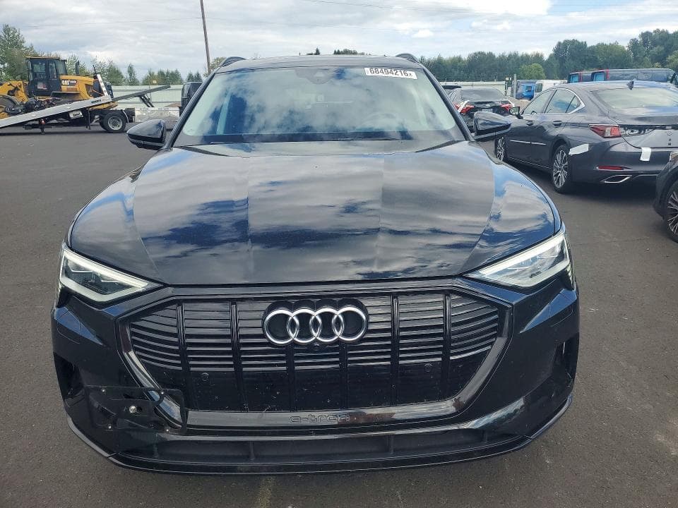 2021 AUDI E-TRON PREMIUM 5