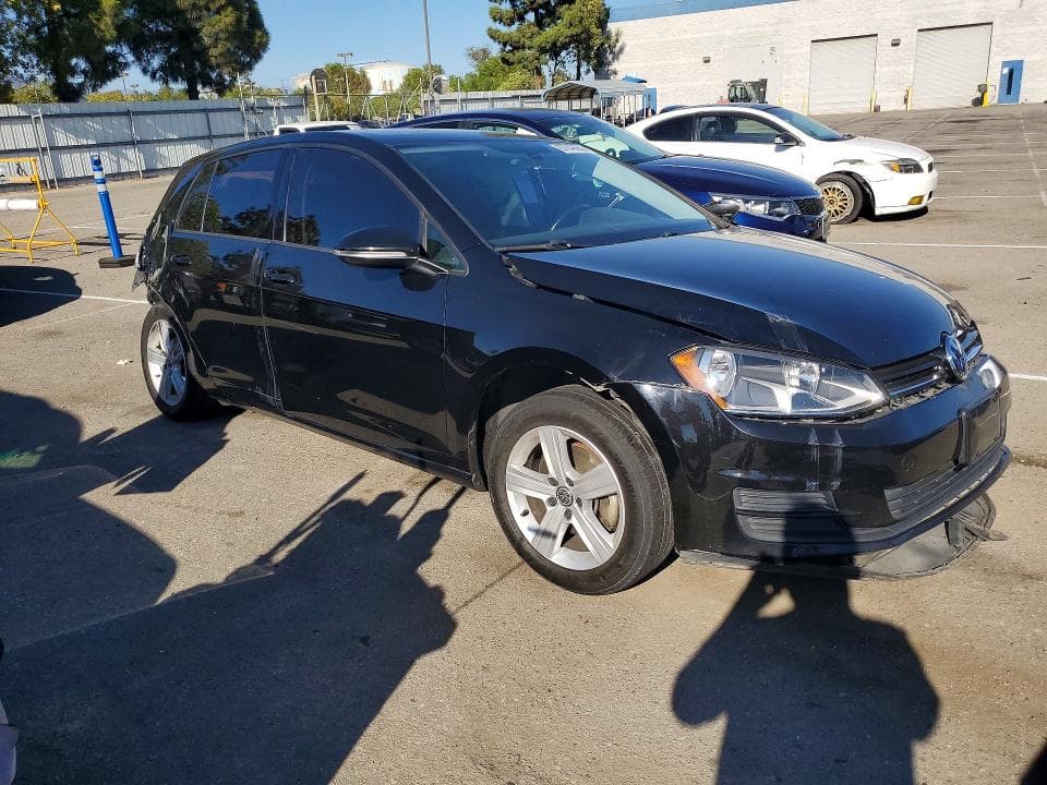 2017 VOLKSWAGEN GOLF S 4