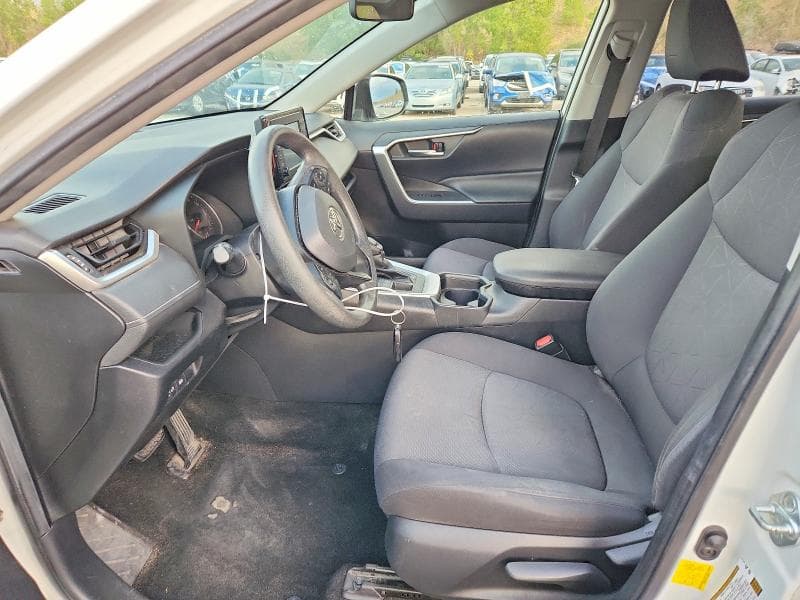 2019 TOYOTA RAV4 XLE 7