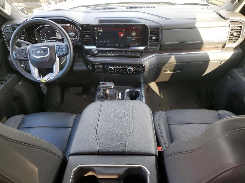 2024 GMC SIERRA K1500 SLT 8