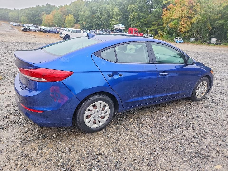2017 HYUNDAI ELANTRA SE 3