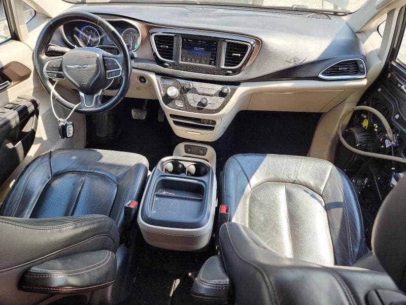 2019 CHRYSLER PACIFICA TOURING L 8