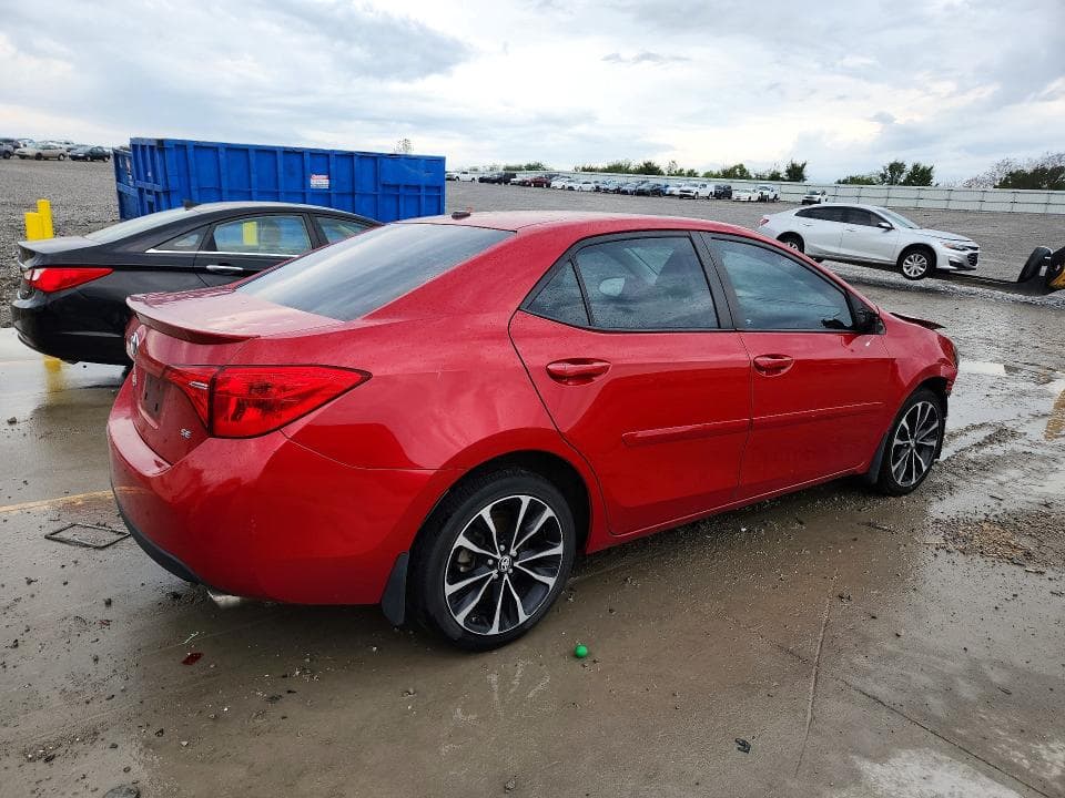 2017 TOYOTA COROLLA SE 3