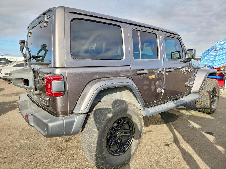 2018 JEEP WRANGLER UNLIMITED SAHARA 3