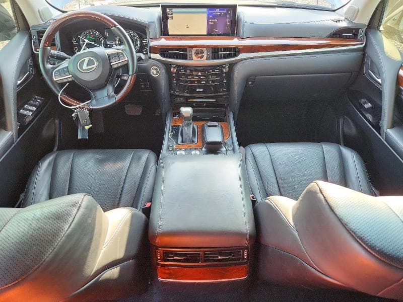 2021 LEXUS LX 570 8
