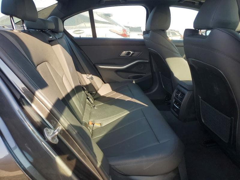 2021 BMW 330E 10