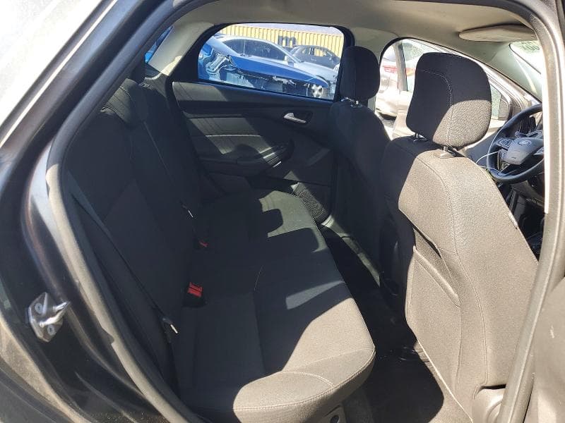 2018 FORD FOCUS SE 10
