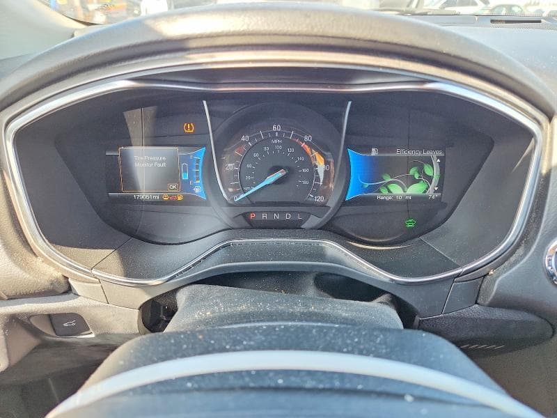 2017 FORD FUSION SE PHEV 9