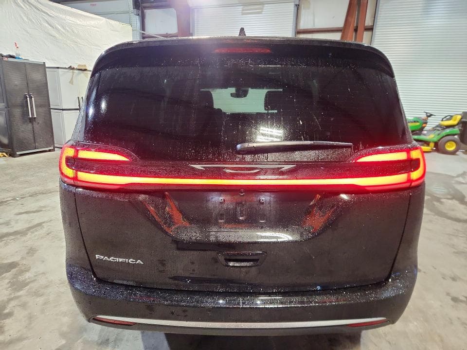 2027 CHRYSLER PACIFICA SELECT 6