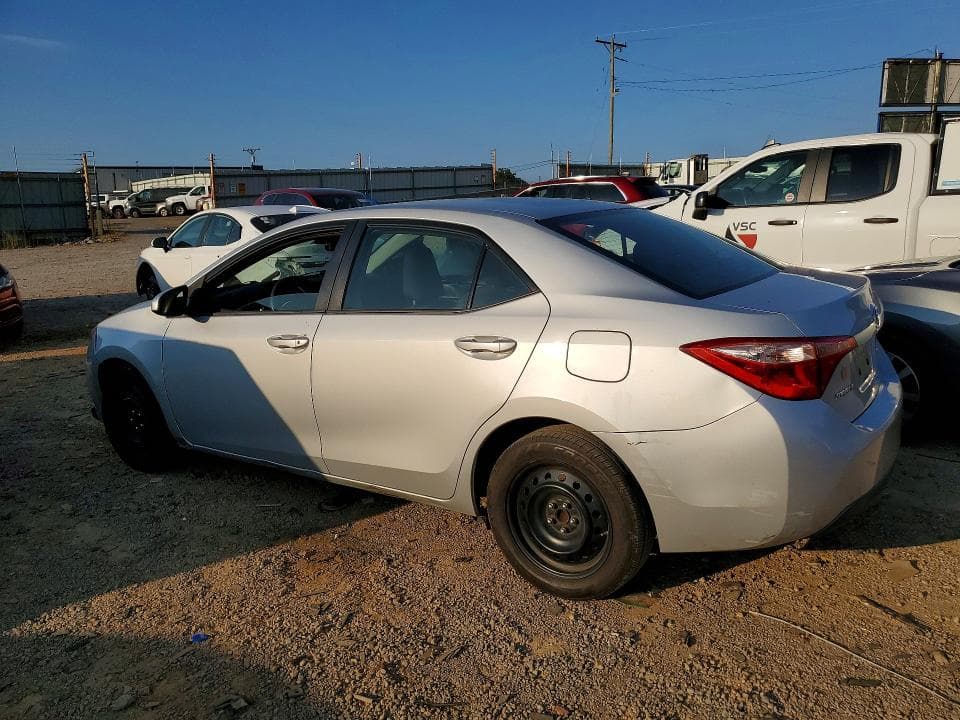 2017 TOYOTA COROLLA LE 2