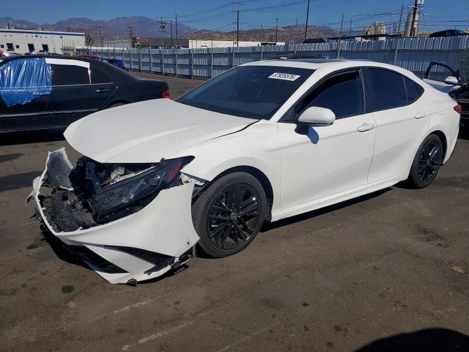 2025 TOYOTA CAMRY SE - 1