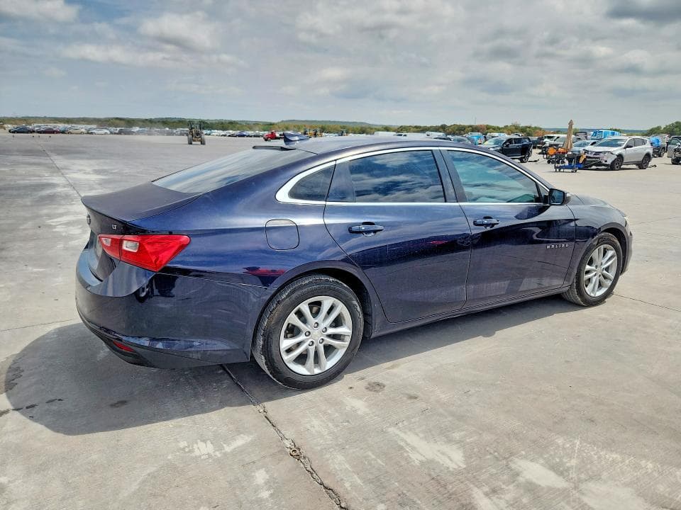 2017 CHEVROLET MALIBU LT 3