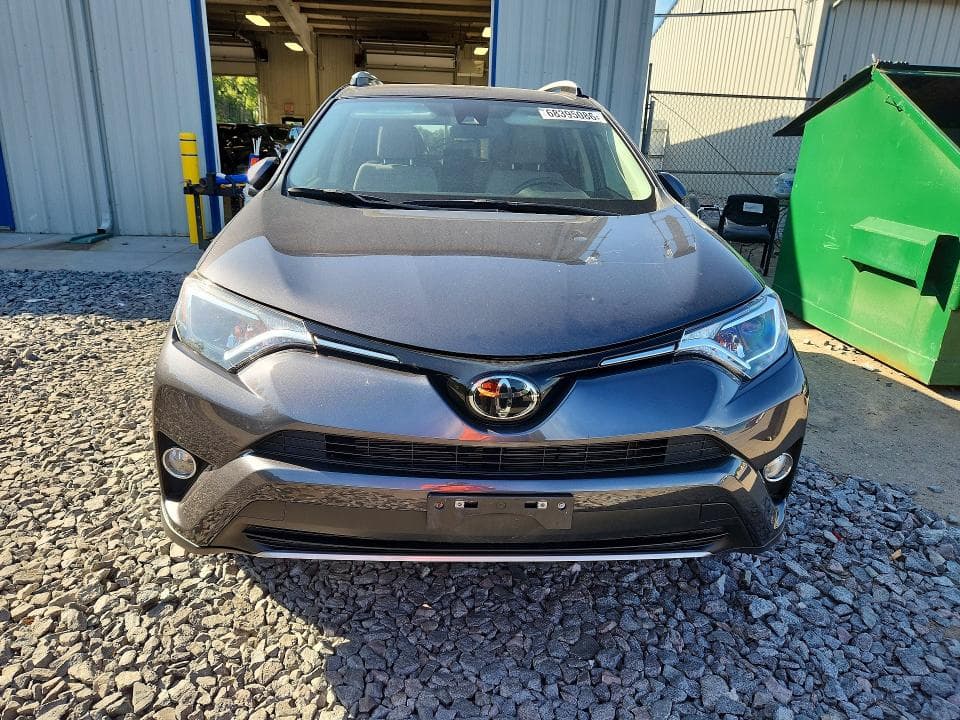 2018 TOYOTA RAV4 XLE 5