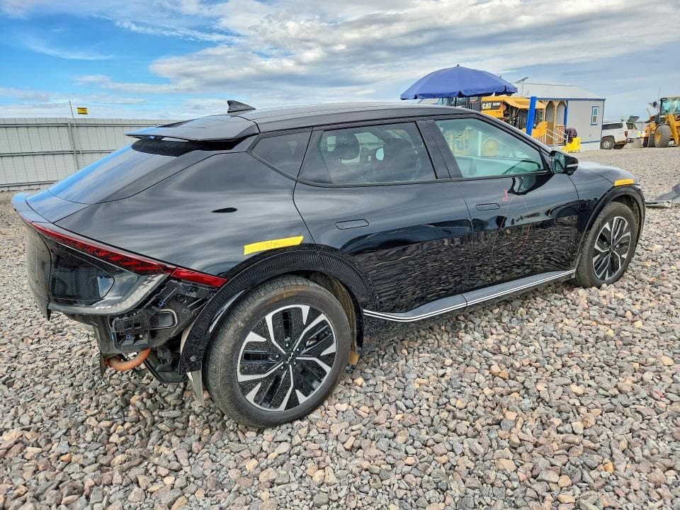 2022 KIA EV6 WIND 3